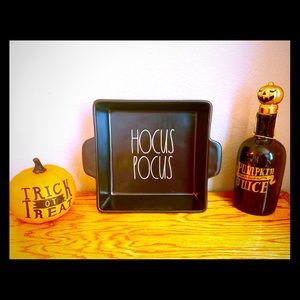 New!!! Rae Dunn Hocus Pocus Bake Dish